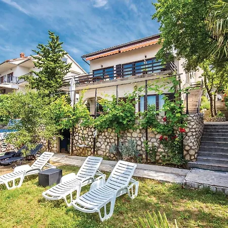 5 Bedroom Cozy In * Dramalj