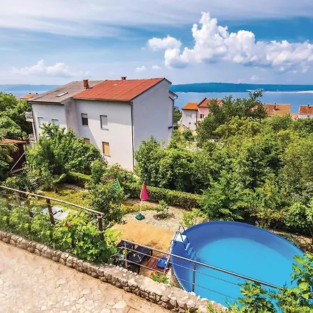 5 Bedroom Cozy In Holiday home Dramalj