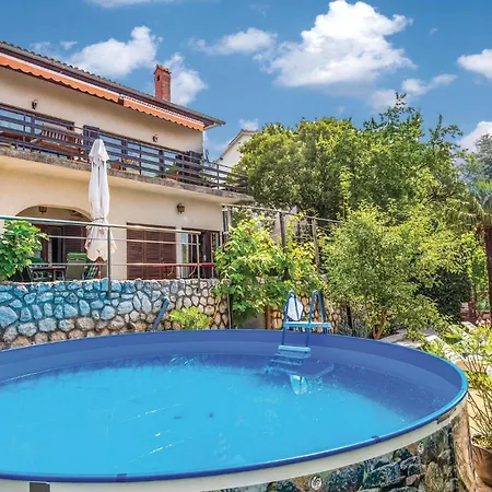 5 Bedroom Cozy In Holiday home Dramalj