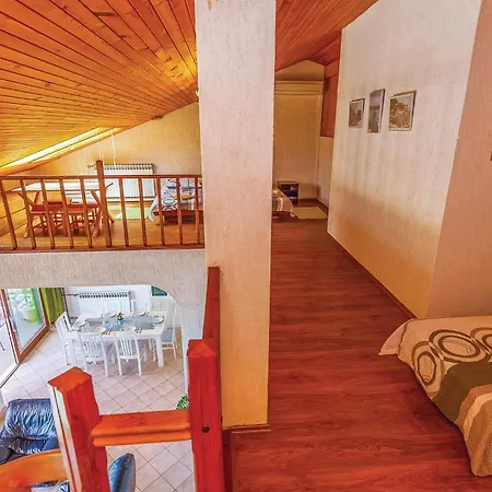 Holiday home 5 Bedroom Cozy In *