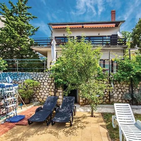 Holiday home 5 Bedroom Cozy In *